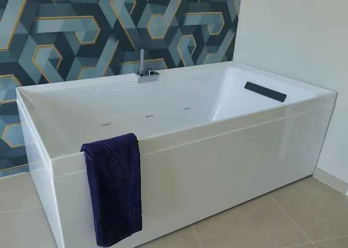 La Del Barone לצ'ה